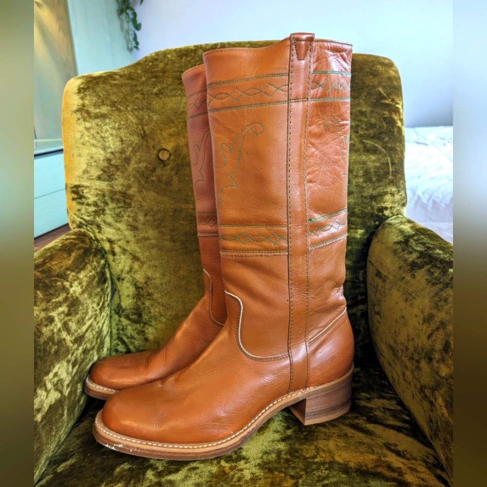 WESTERN LEATHER BOOTS Made in Canada size 12 women's GREAT QUALITY